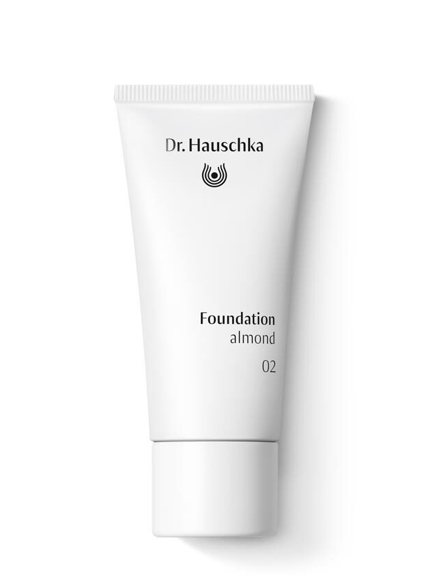 Dr. Hauschka foundation 02 almond tonālais
