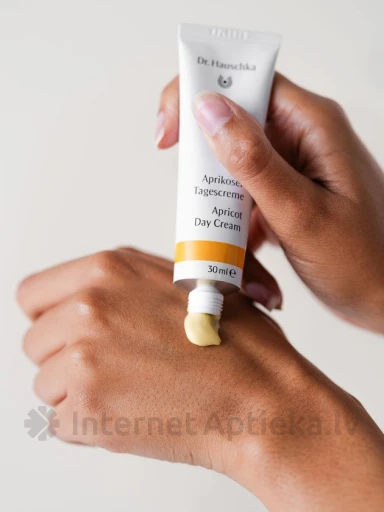 Dr. Hauschka aprikožu dienas krēms, 30 ml | internetaptieka.lv