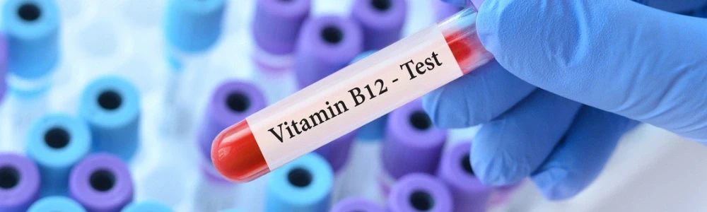 Ko nozīmē paaugstināts B12 vitamīns asinīs?