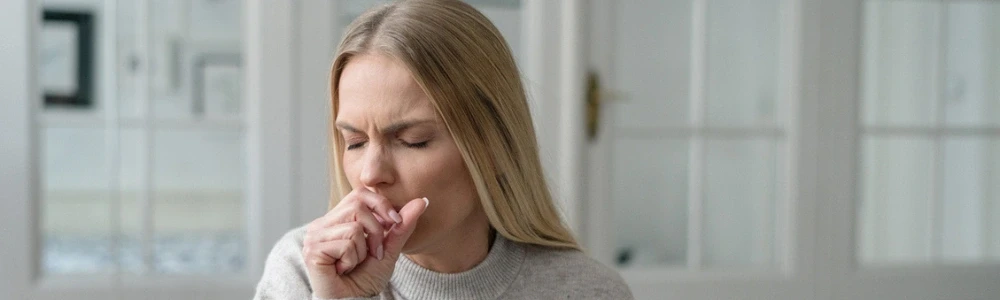 Sauss kakls: kāpēc tas rodas un kā to ārstēt