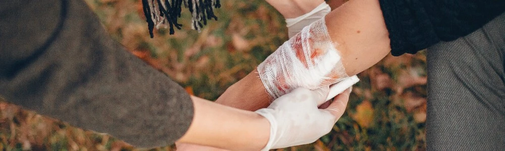 Šūtas brūces kopšana – kā nodrošināt ātru tās dzīšanu?